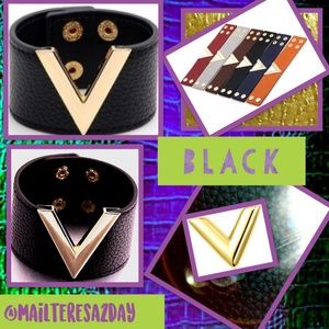 NEW 🖤BLACK Leather Wide Metal 'V' Wristband/Cuff